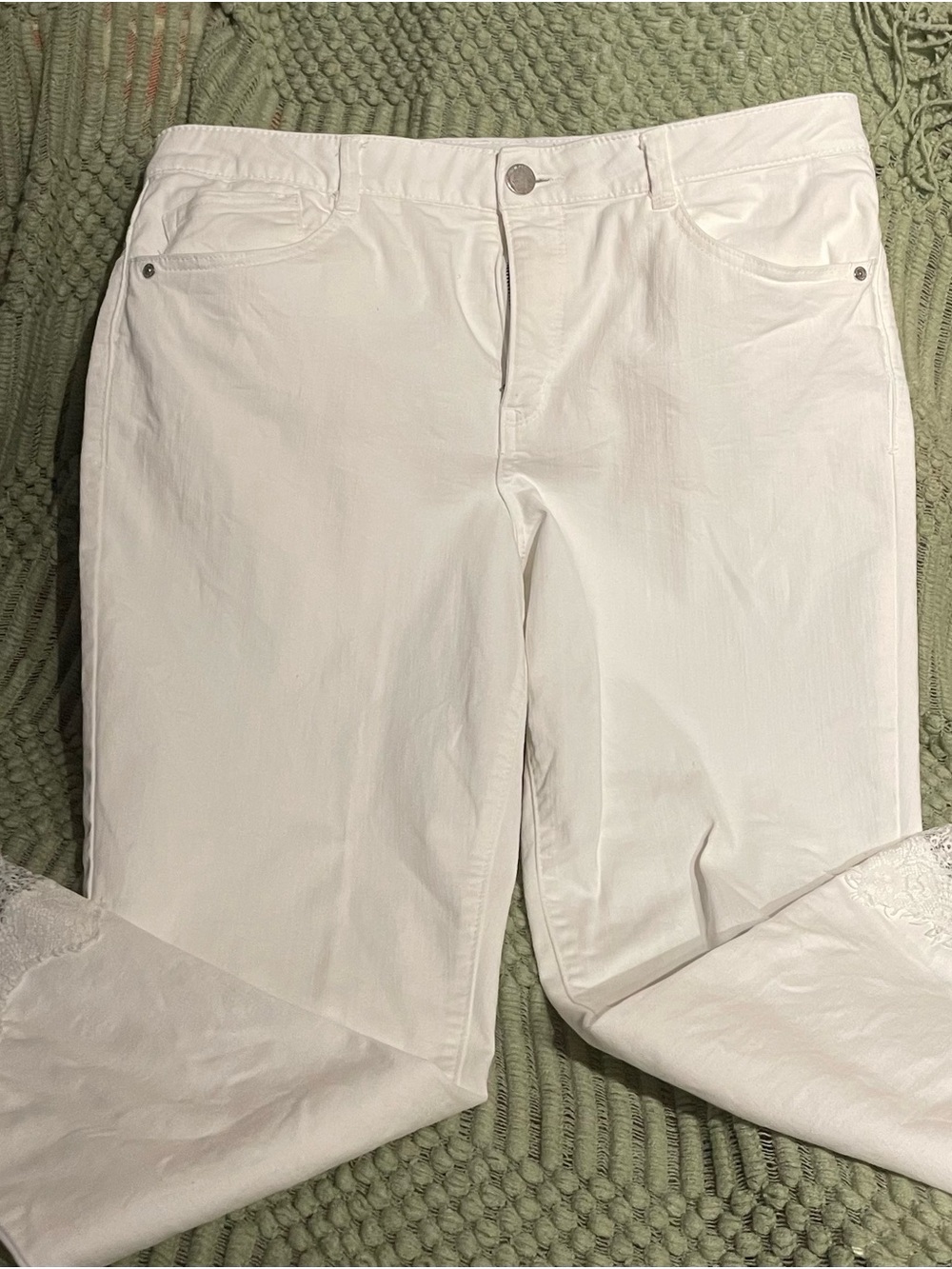 Democracy Ab Solution Women’s Straight Leg Jeans in White, With Lovely Lace Hem